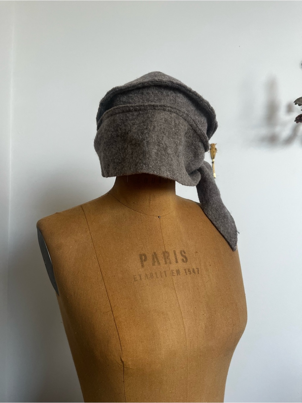 Women's light brown Wool Scarf Hat - Anabel Paris